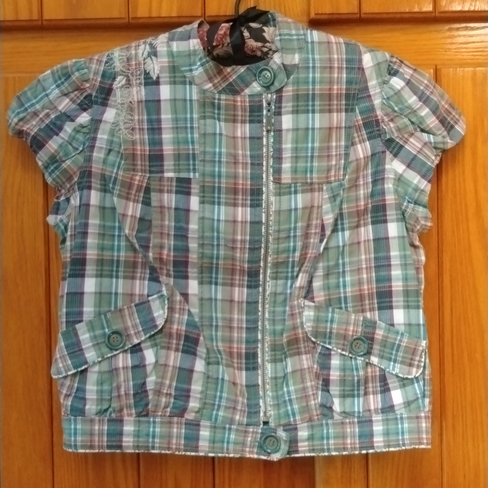 Jolt Plaid Top/Vest